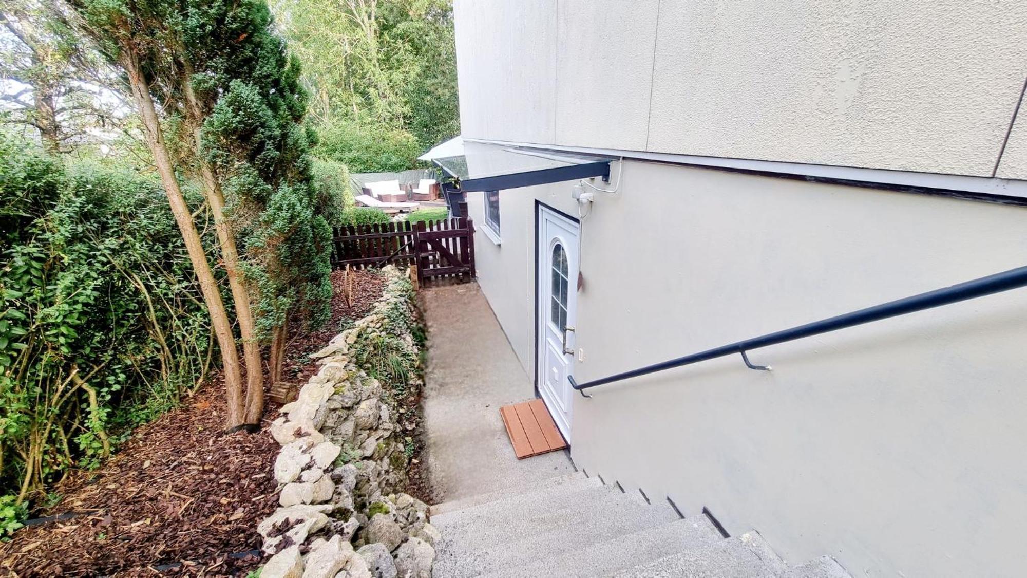 Laichingen Ruheoase Am Waldrand - Auf 90Qm Sind Nicht Nur Die Eltern Und Bis Zu 5 Kinder Willkommen, Auch Hunde Und Katzen Sind Willkommen מראה חיצוני תמונה
